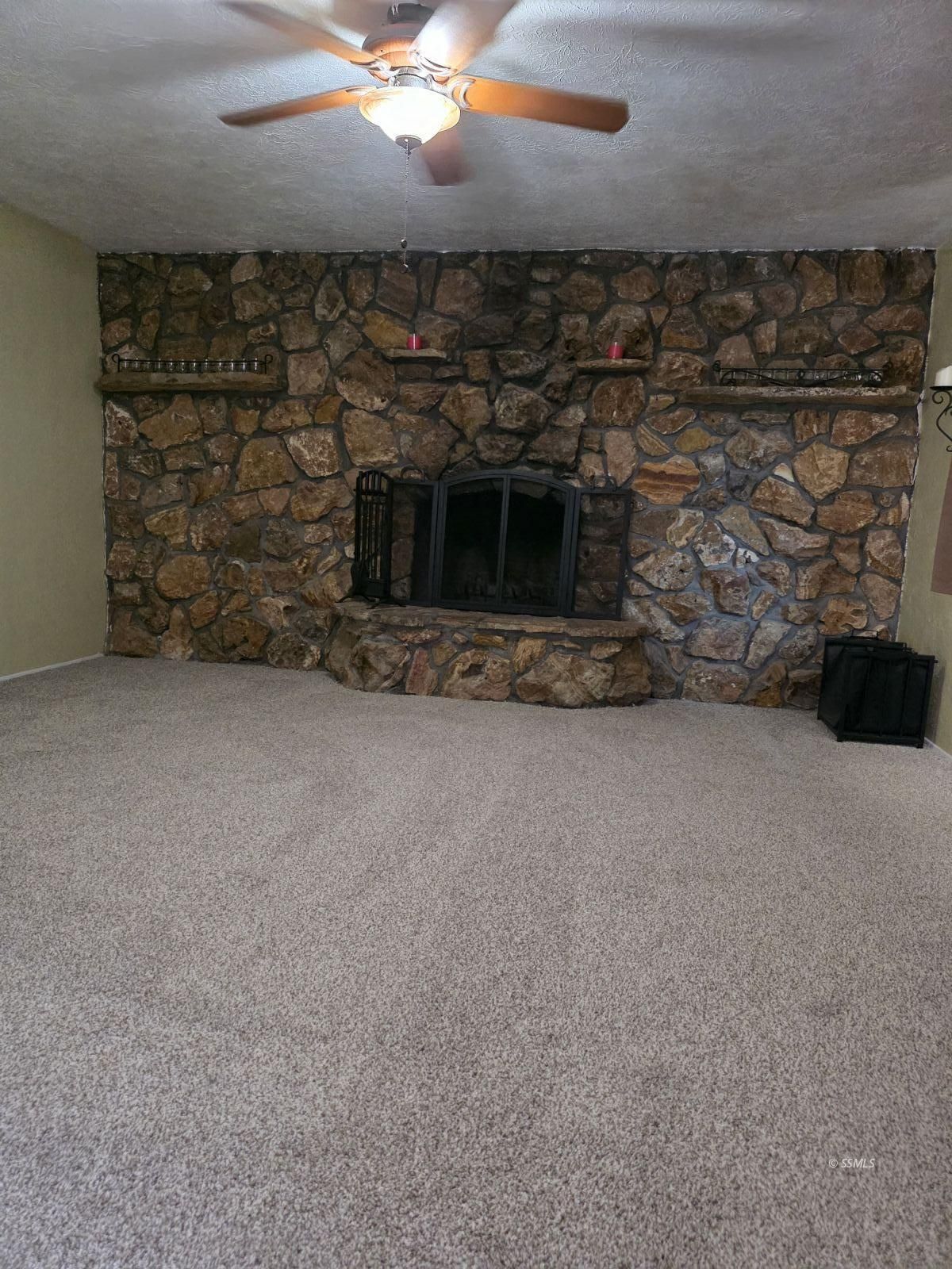 1236 W Langley AVE — Photo 4