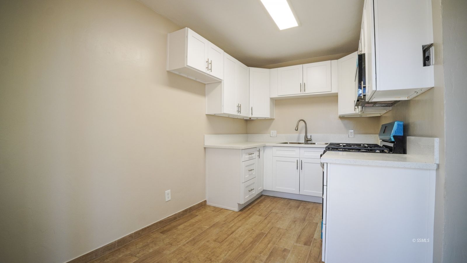 529 W Church — Photo 4