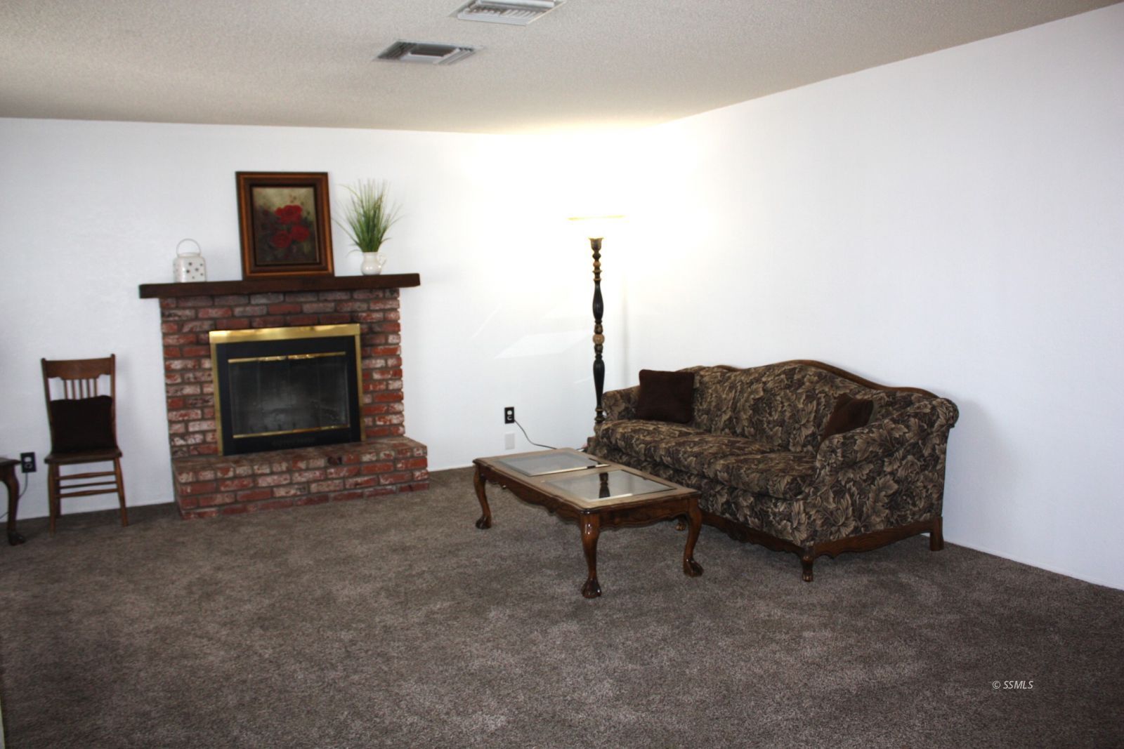 540 NW Sydnor AVE NW — Photo 4