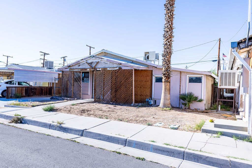 324 W Ridgecrest BLVD — Photo 4