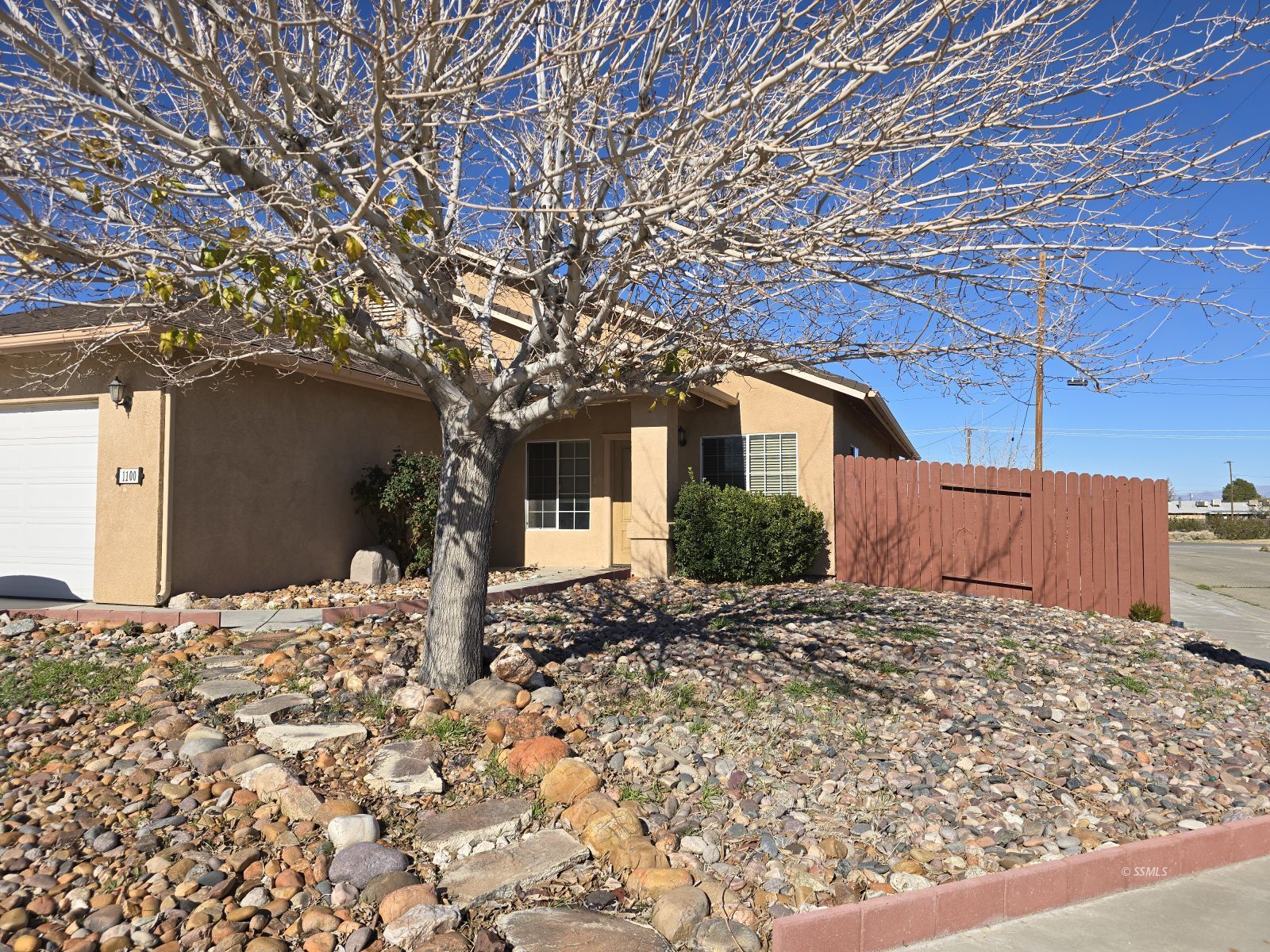 1100 W Vulcan AVE — Photo 4