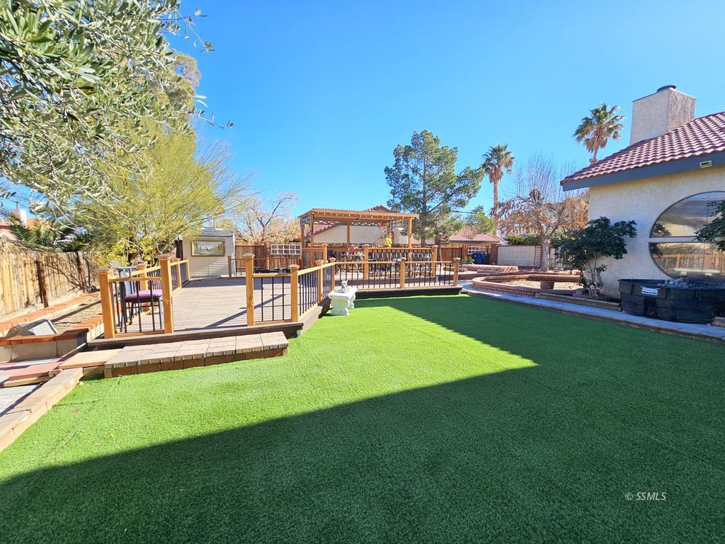 308 W Cielo AVE — Photo 4