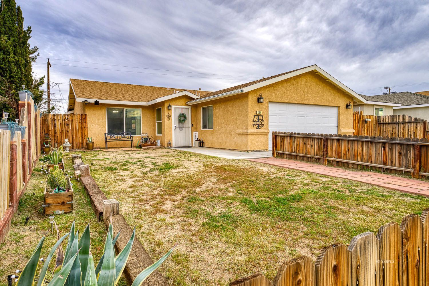 1232 S Yorktown — Photo 4