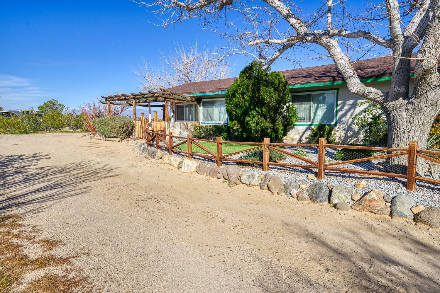 520 N Jacks Ranch RD — Photo 4