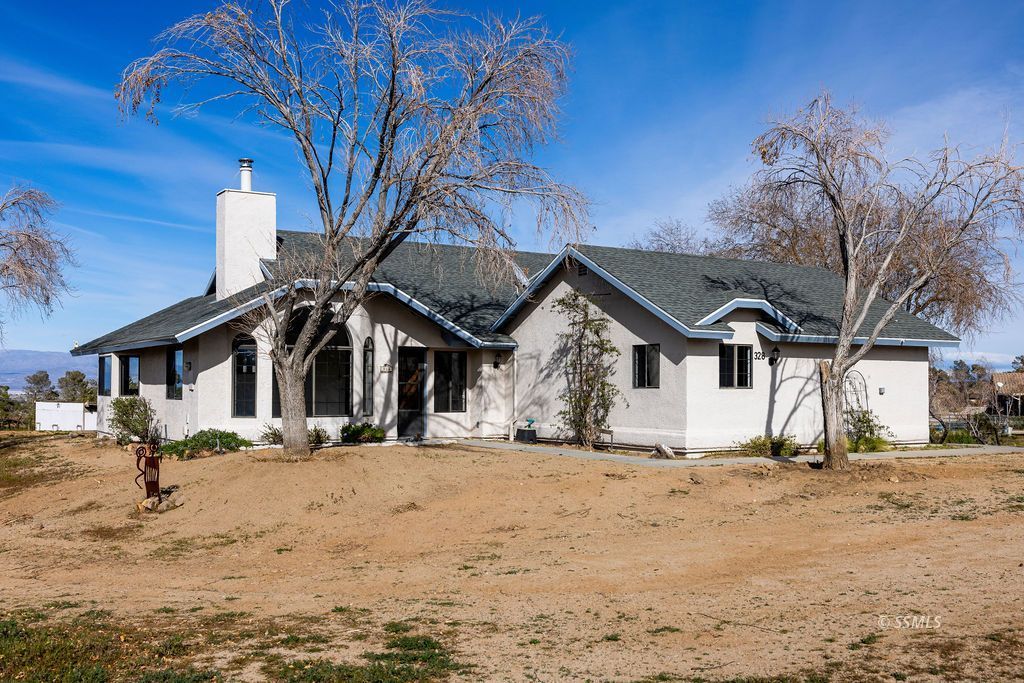 328 E Dana — Photo 4