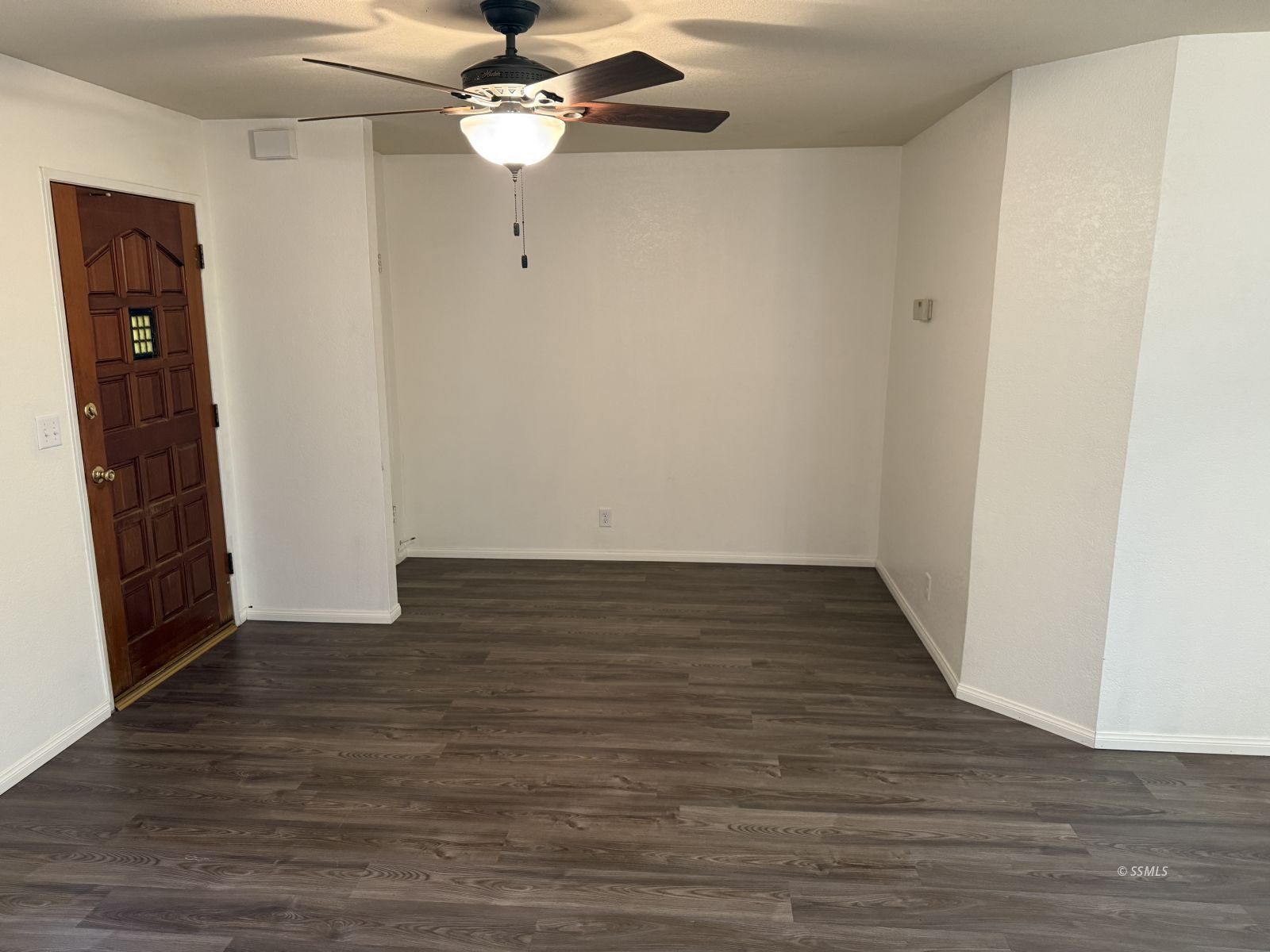 269 E Upjohn — Photo 4