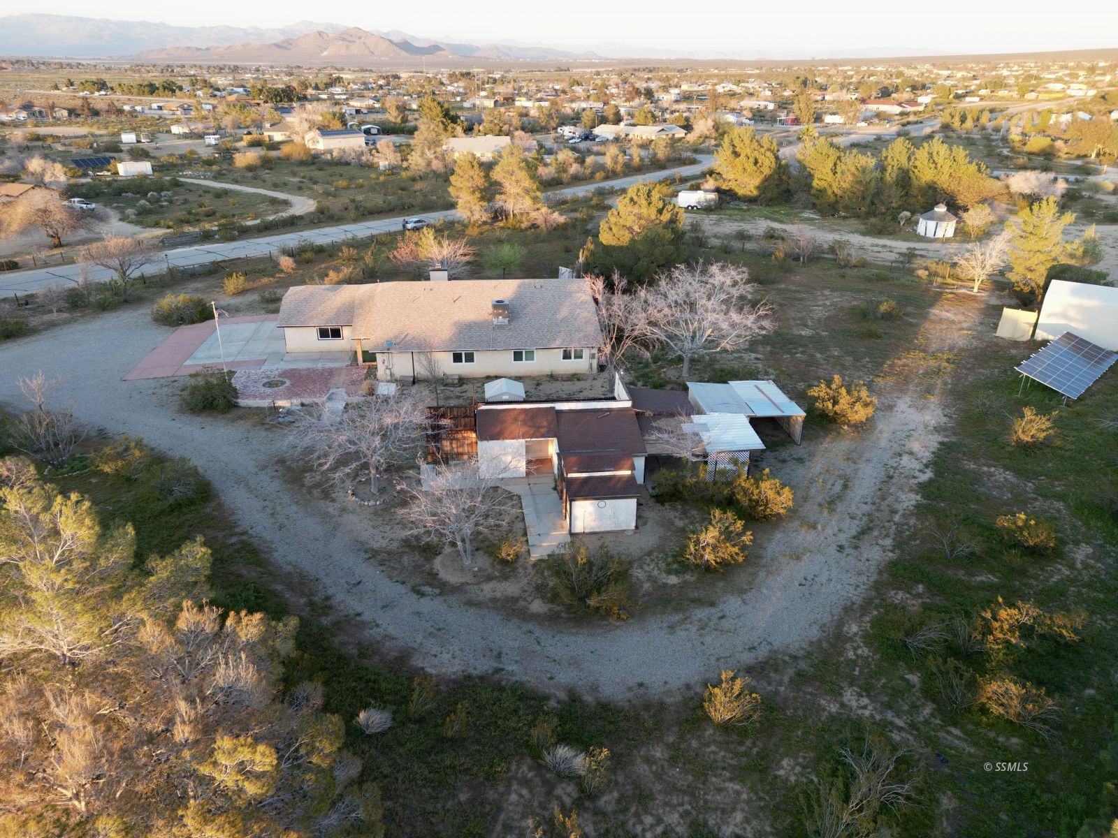 1520 S Fire Opal ST — Photo 4