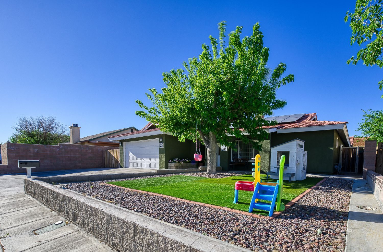 244 W Rader AVE — Photo 4