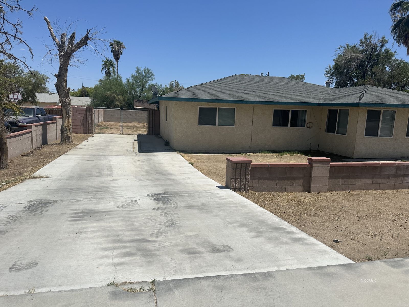 530 S Sunset — Photo 4