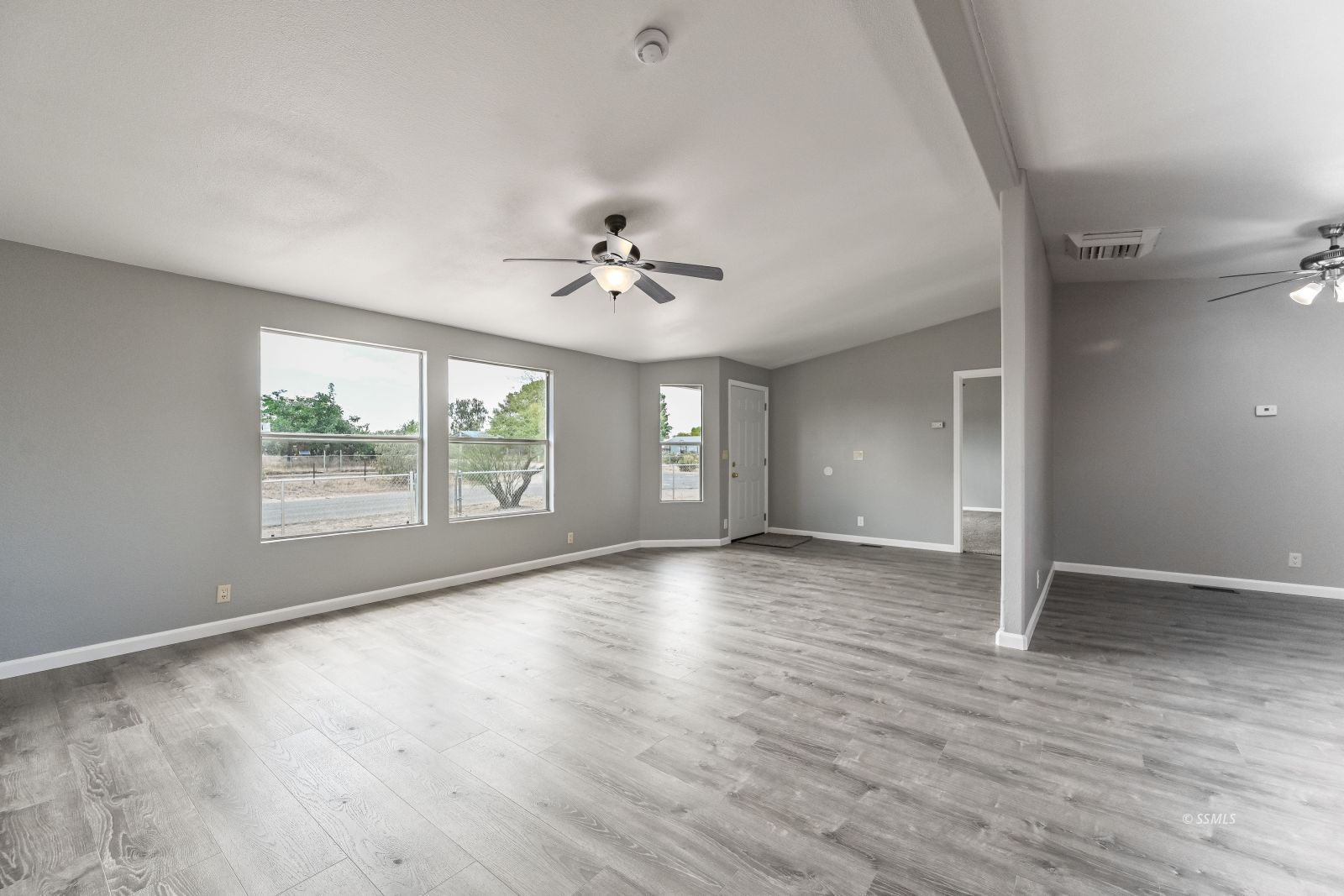 1358 W Wildrose — Photo 4