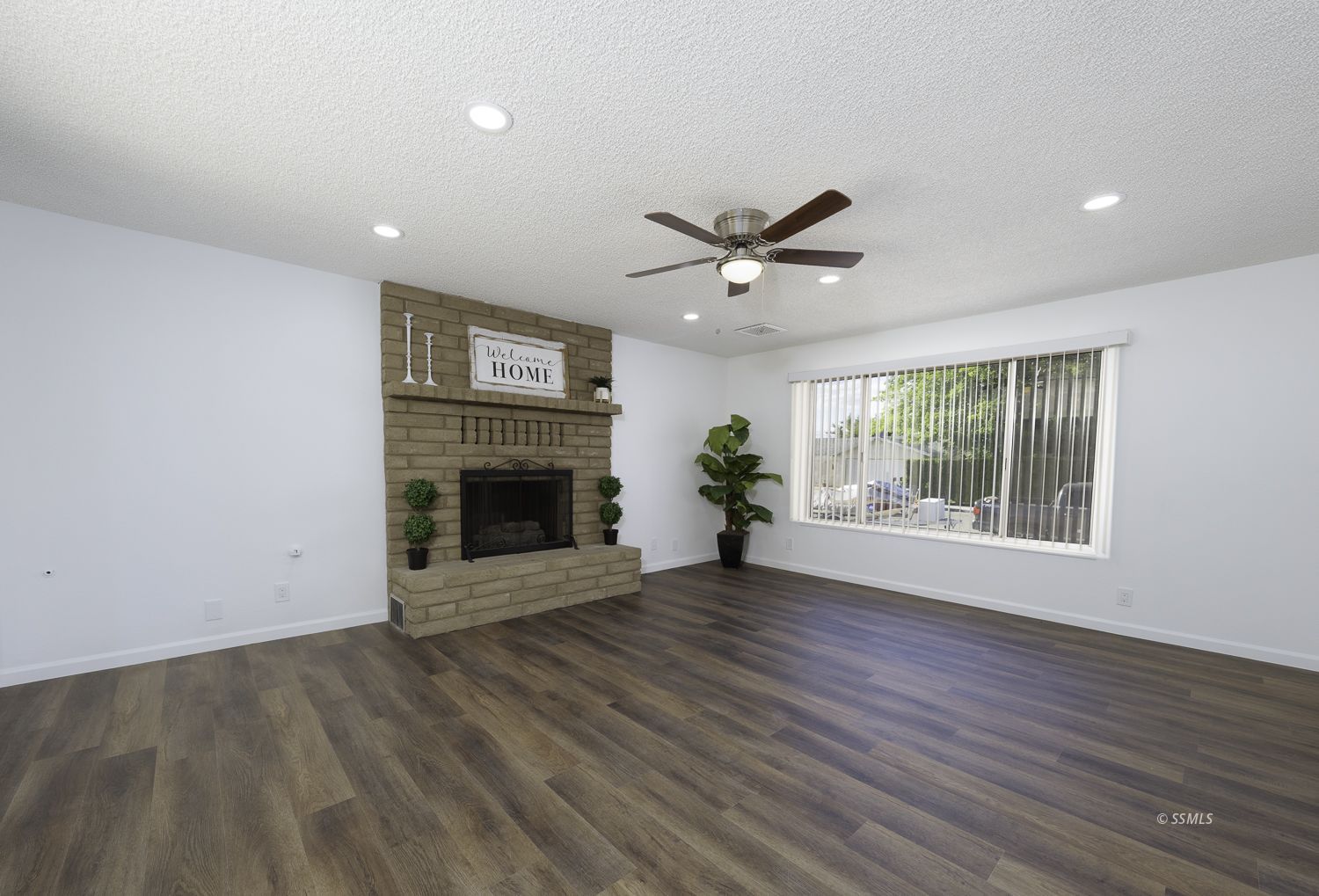 537 W Joyner AVE — Photo 4