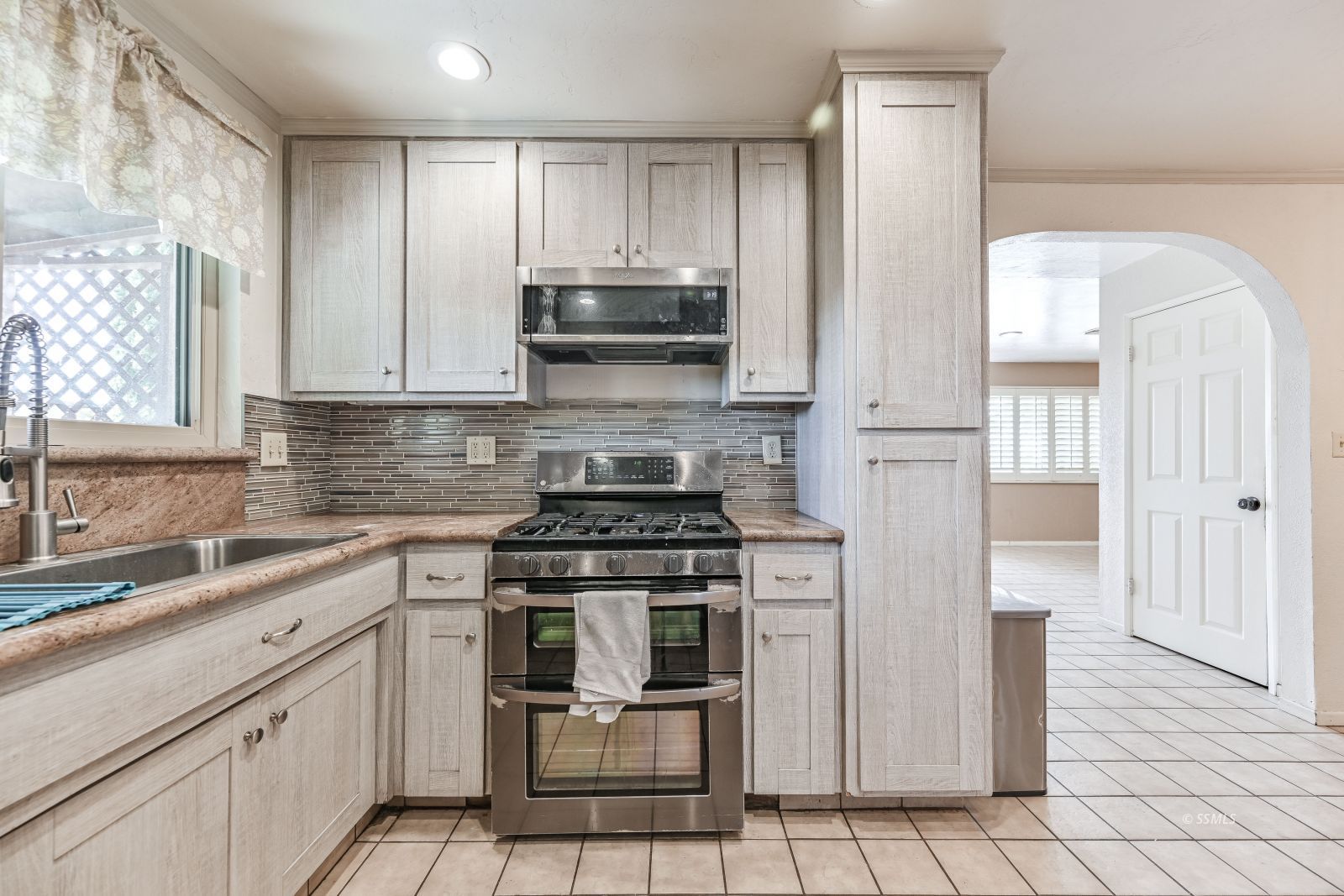 680 E Kendall AVE — Photo 4