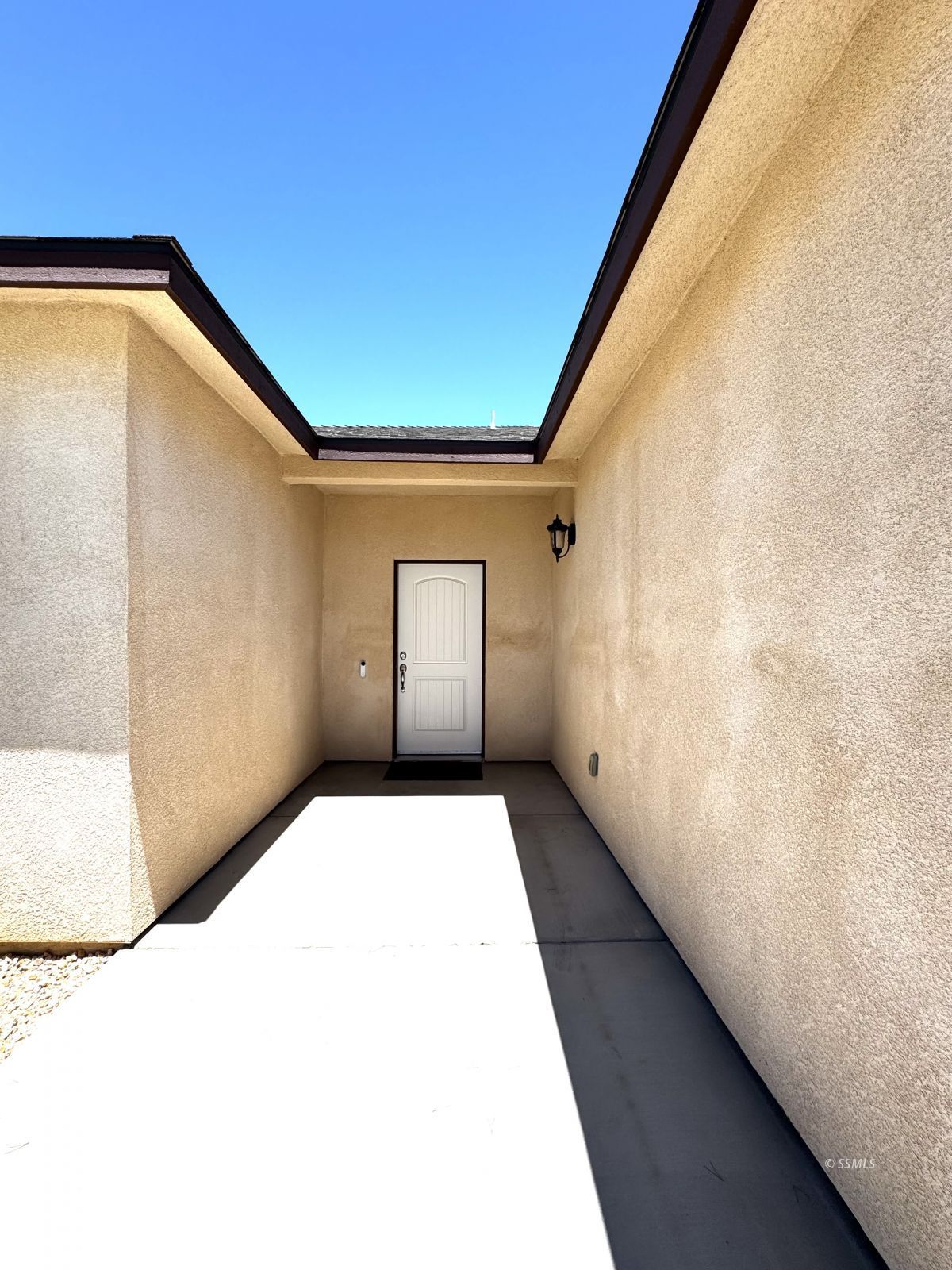 1012 W Coronado AVE — Photo 4