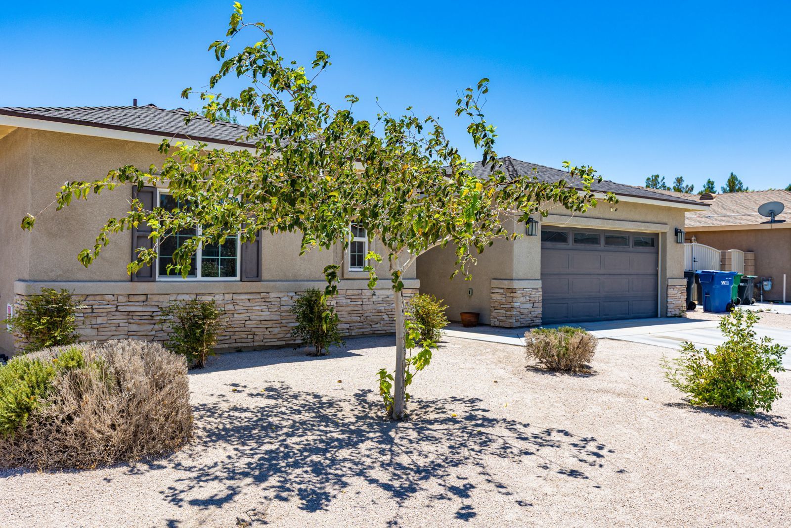 408 Abigail ST — Photo 4