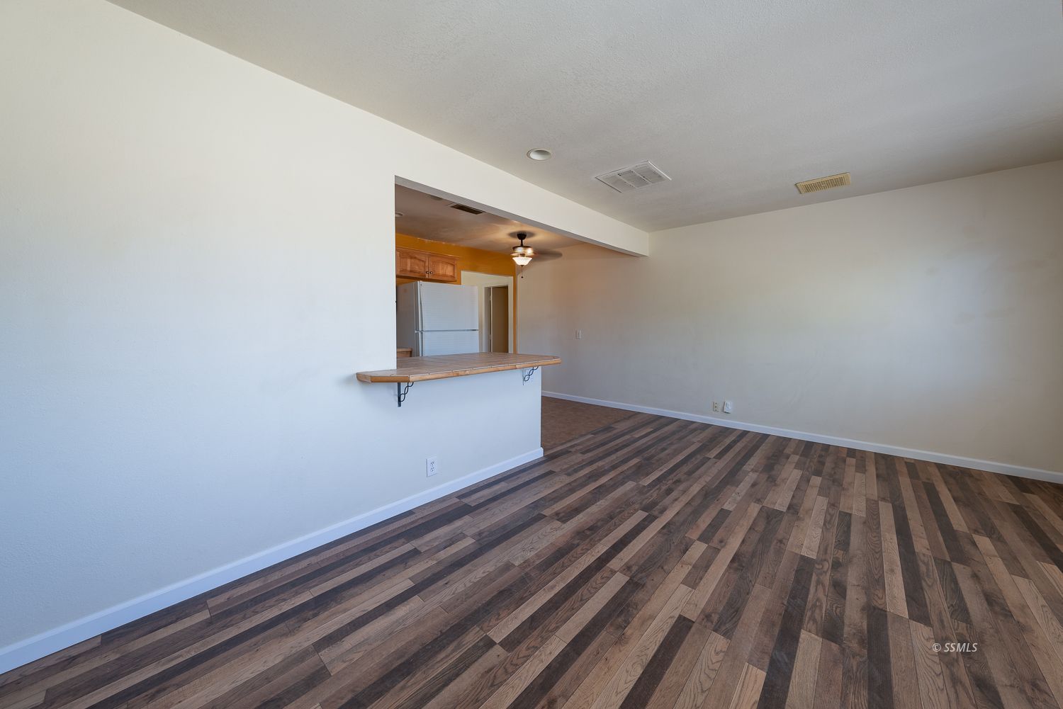 241 N Alvord ST — Photo 4