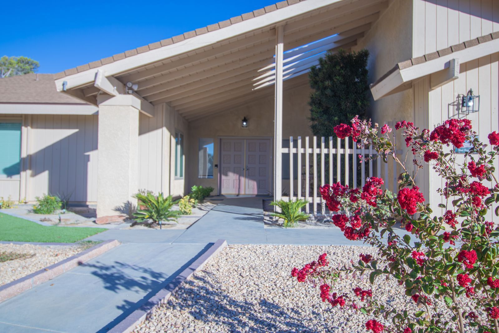 1018 N Sierra View ST — Photo 4
