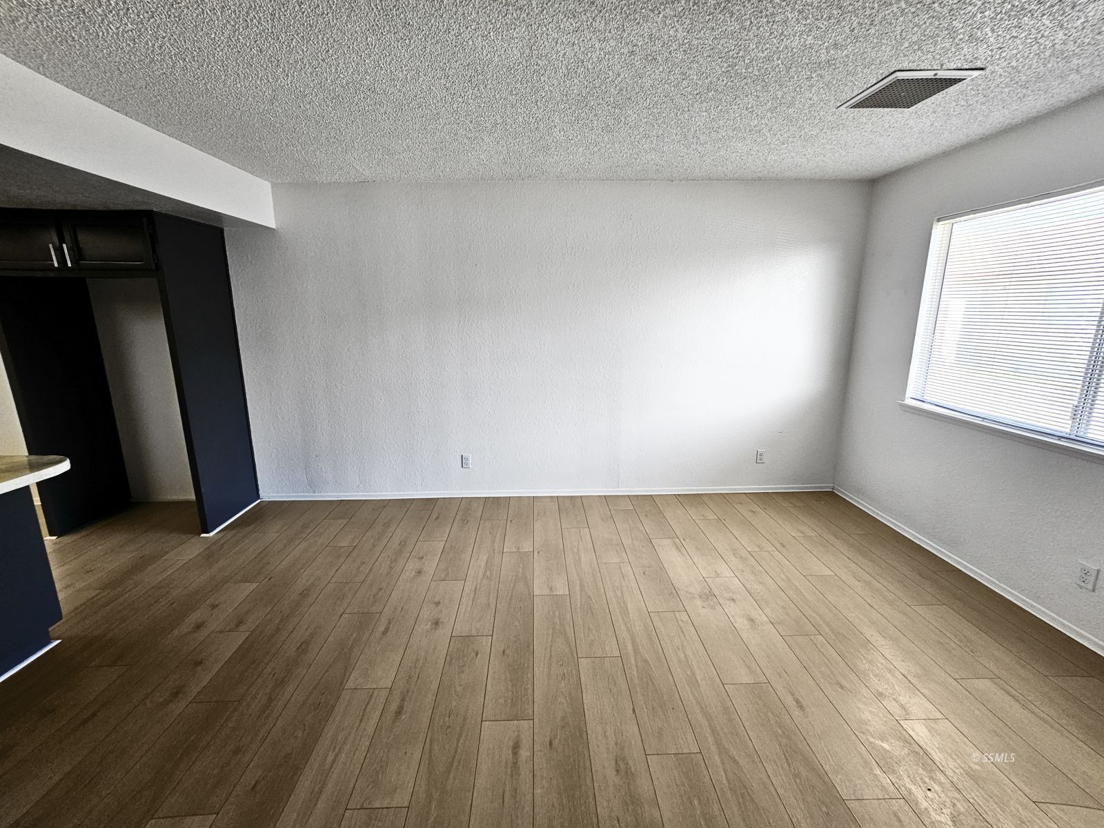 201 S Sunset ST — Photo 4