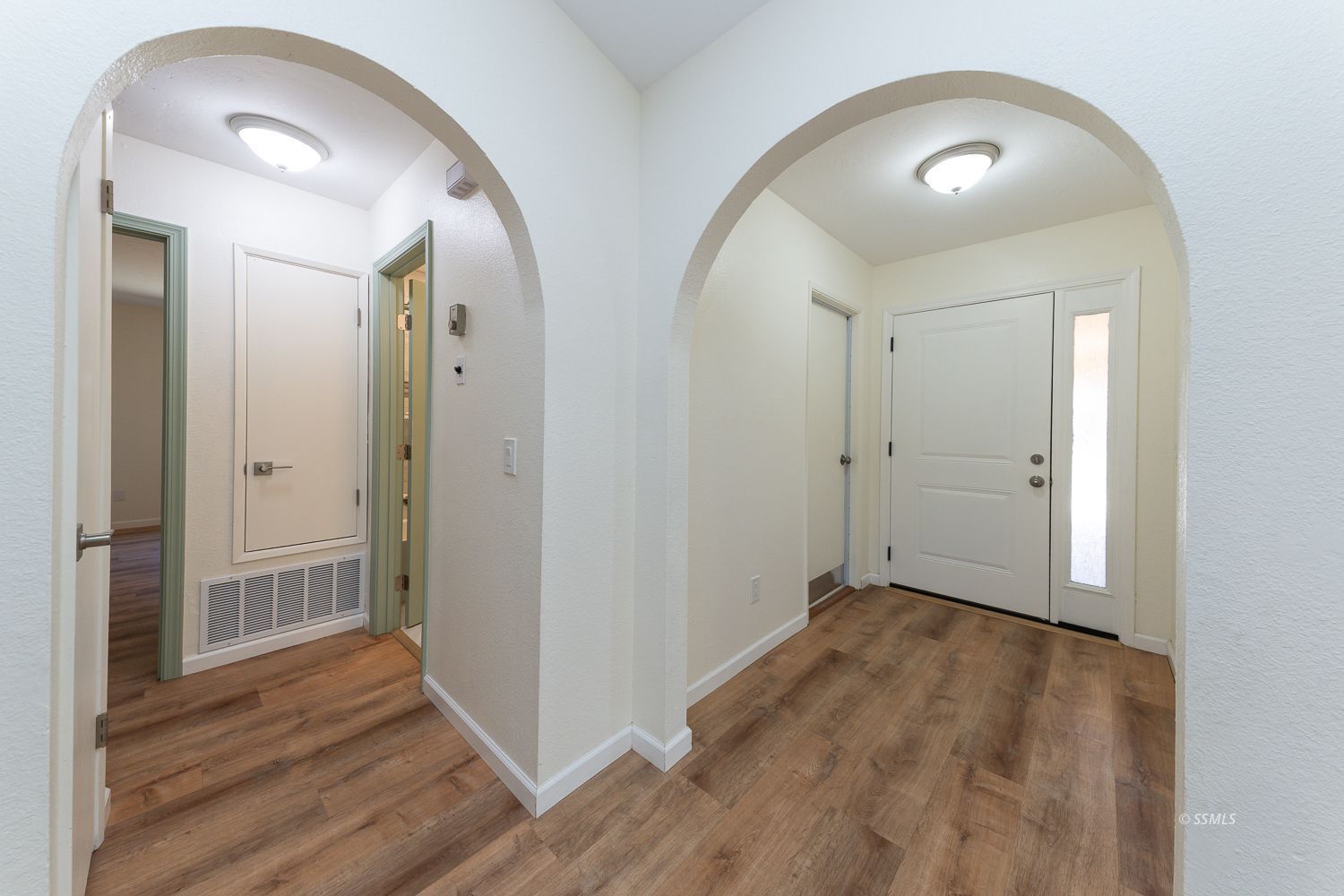 135 N American ST — Photo 4