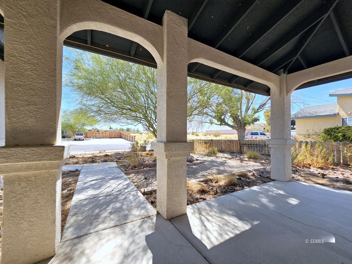 433 N Inyo ST — Photo 4