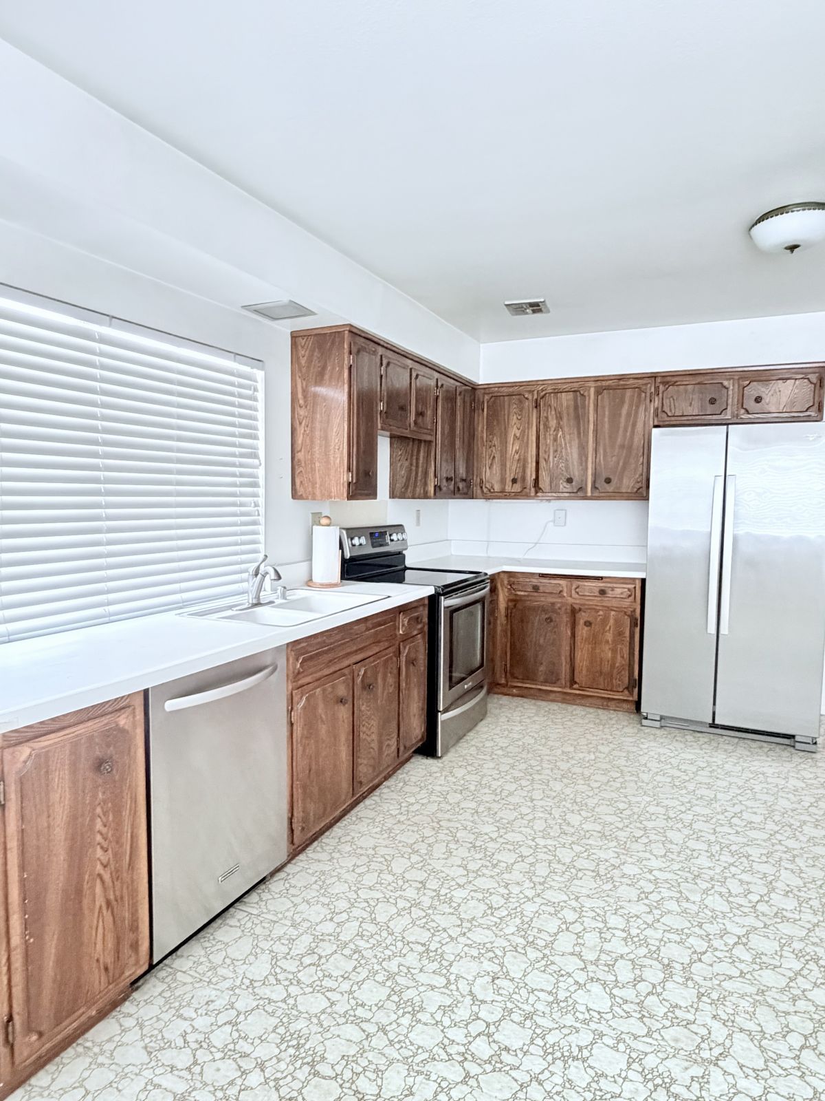 244 W Iowa AVE — Photo 4