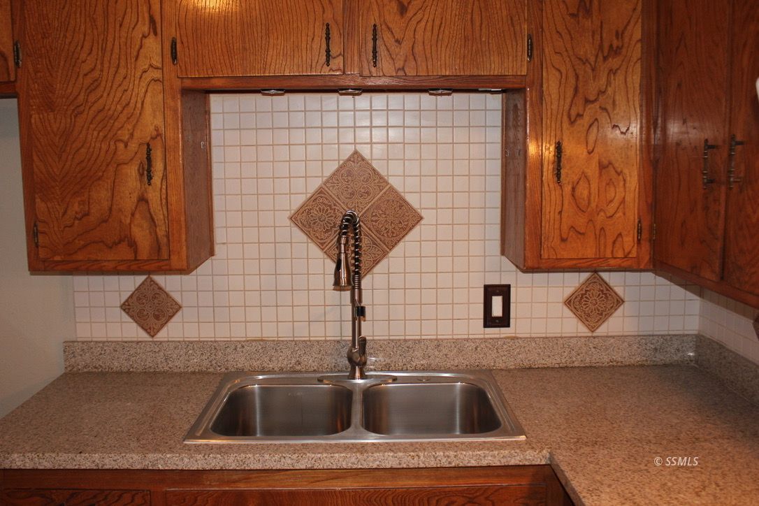 234 W Haloid — Photo 4