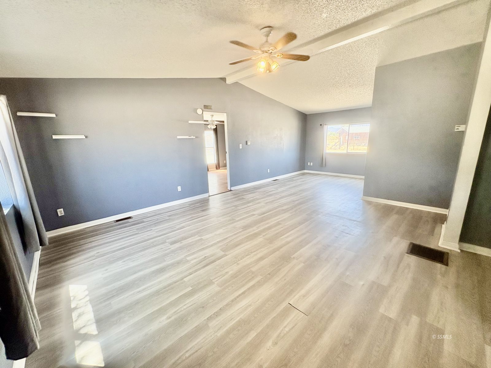 1141 N Alford ST — Photo 4