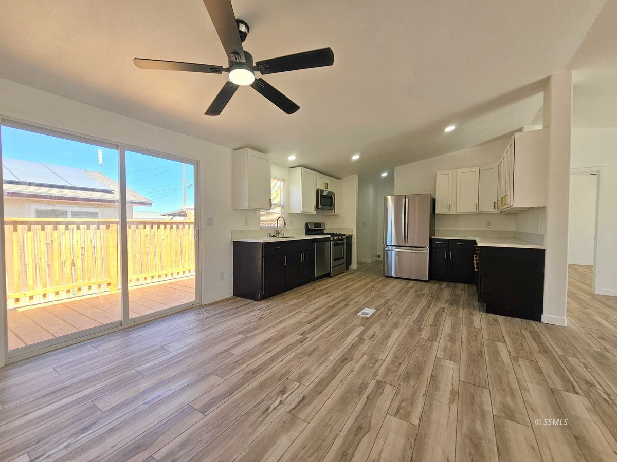 1040 S Porter ST — Photo 4