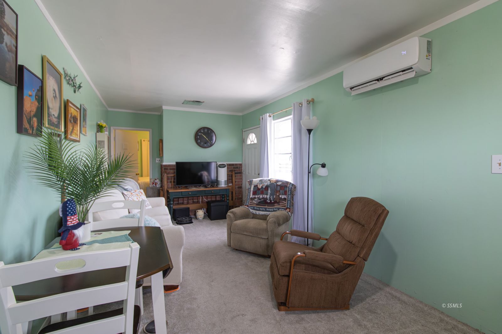 814 &amp; 815 E Coral AVE — Photo 4