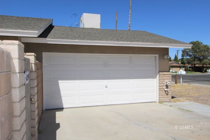 129 S Sunland ST — Photo 4