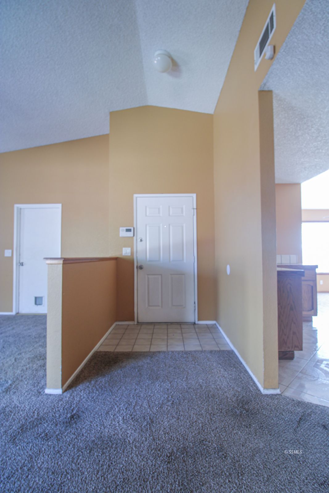 925 W Tamarisk AVE — Photo 5