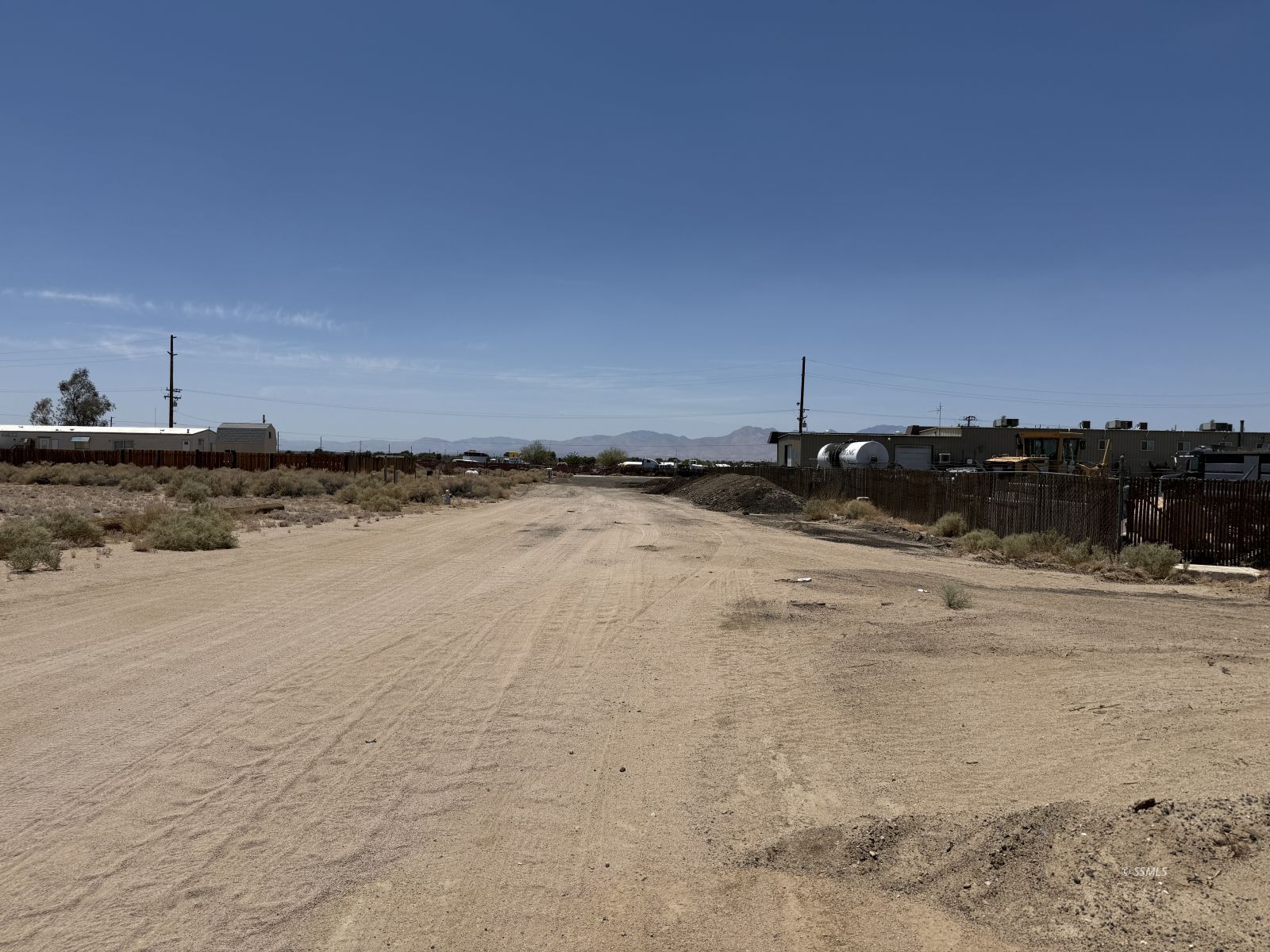 508-020-01 California — Photo 5