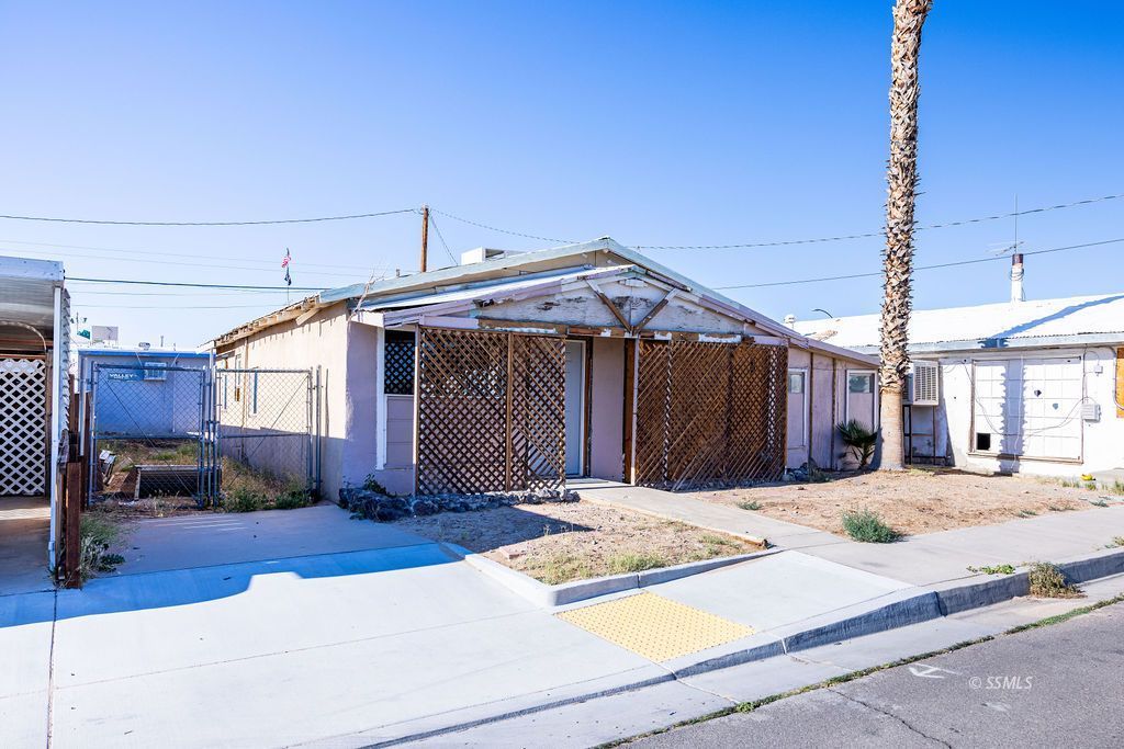 324 W Ridgecrest BLVD — Photo 5