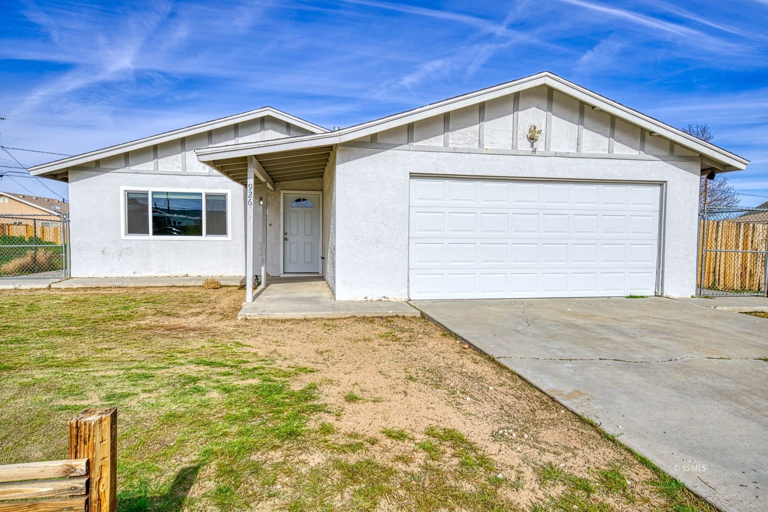 926 W Dolphin AVE — Photo 5