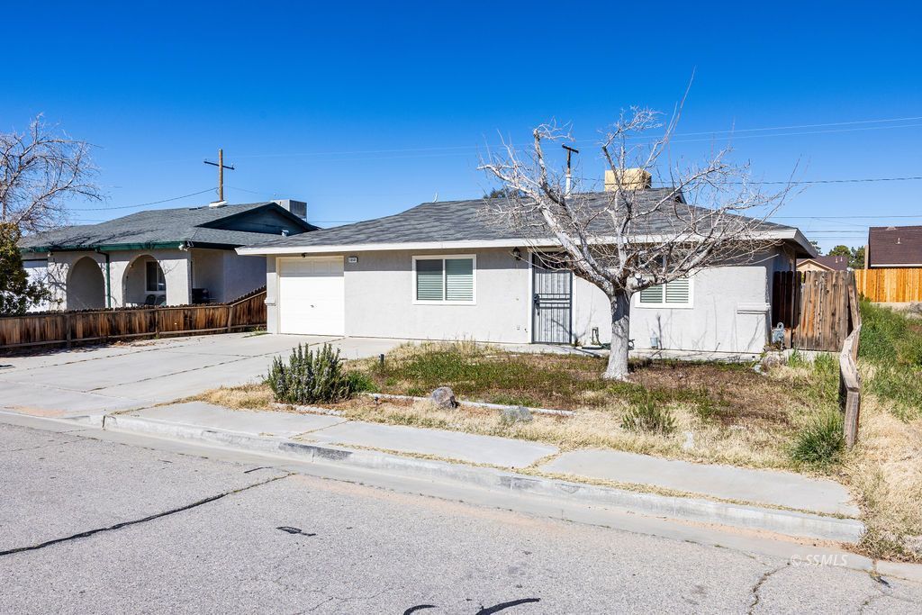 1212 W Willow AVE — Photo 5