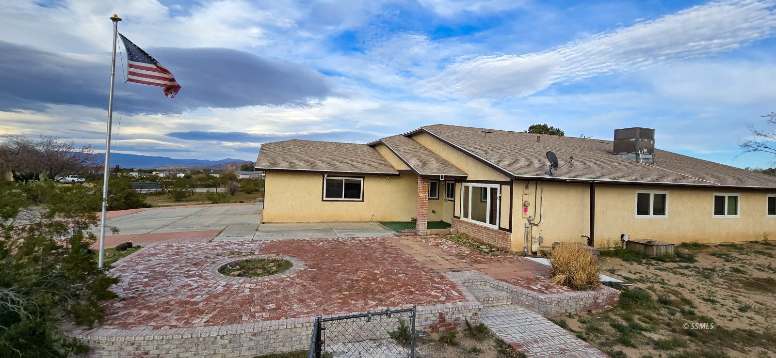 1520 S Fire Opal ST — Photo 5