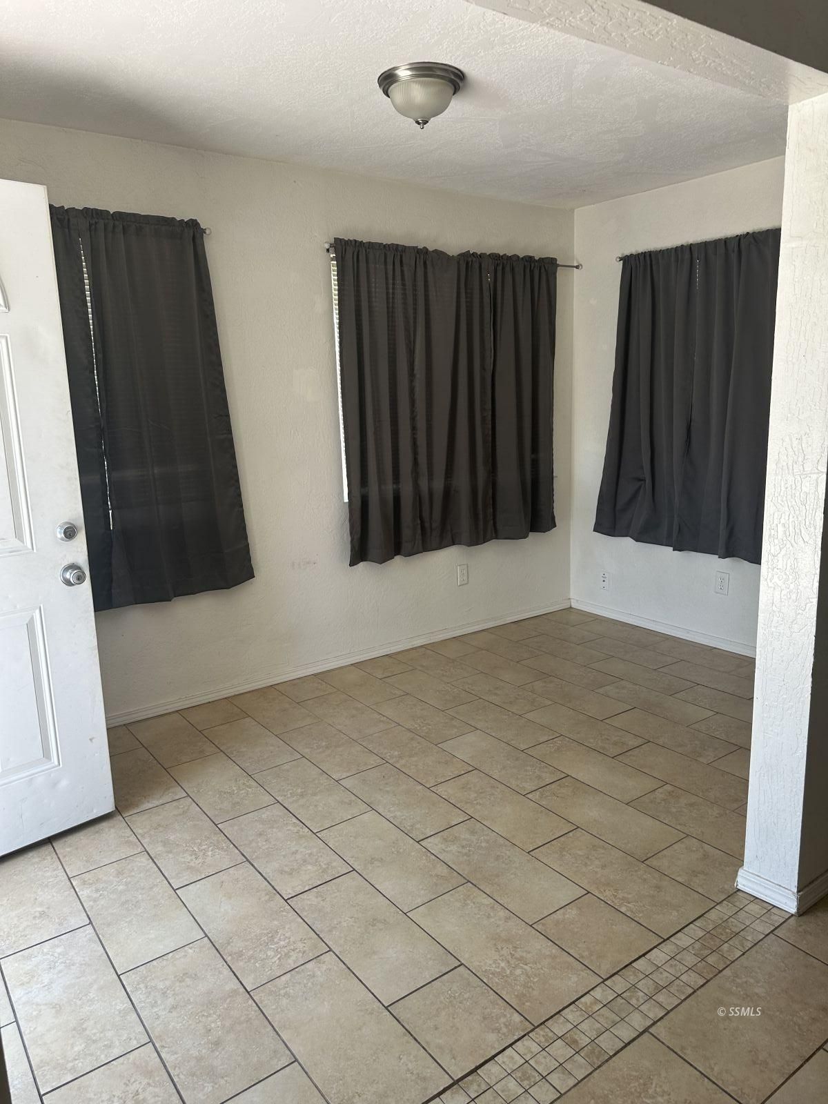 530 S Sunset — Photo 5