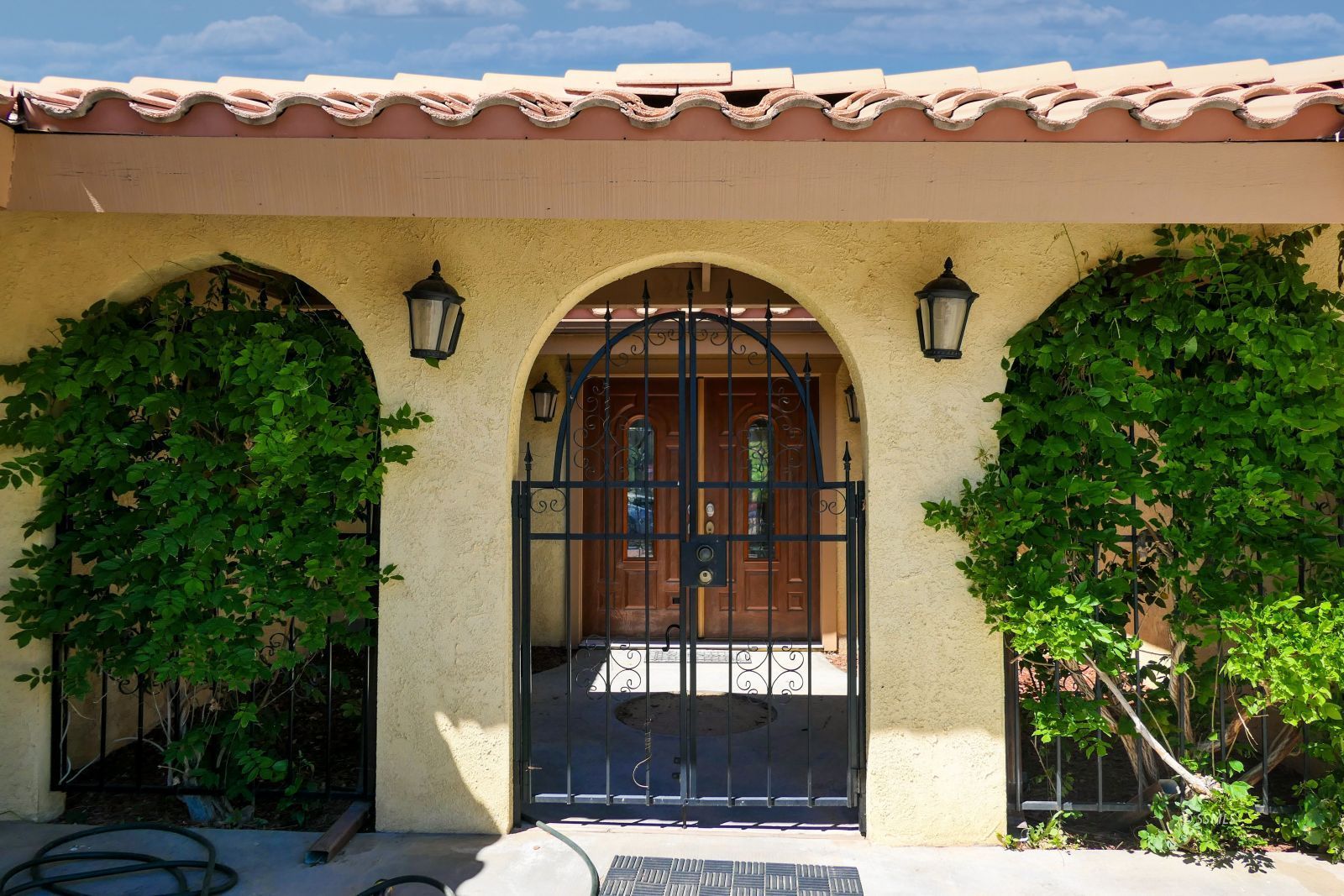 1051 N Inyo ST — Photo 5