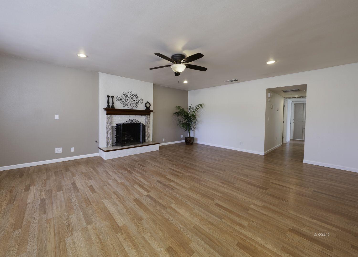 705 W Graaf AVE — Photo 5