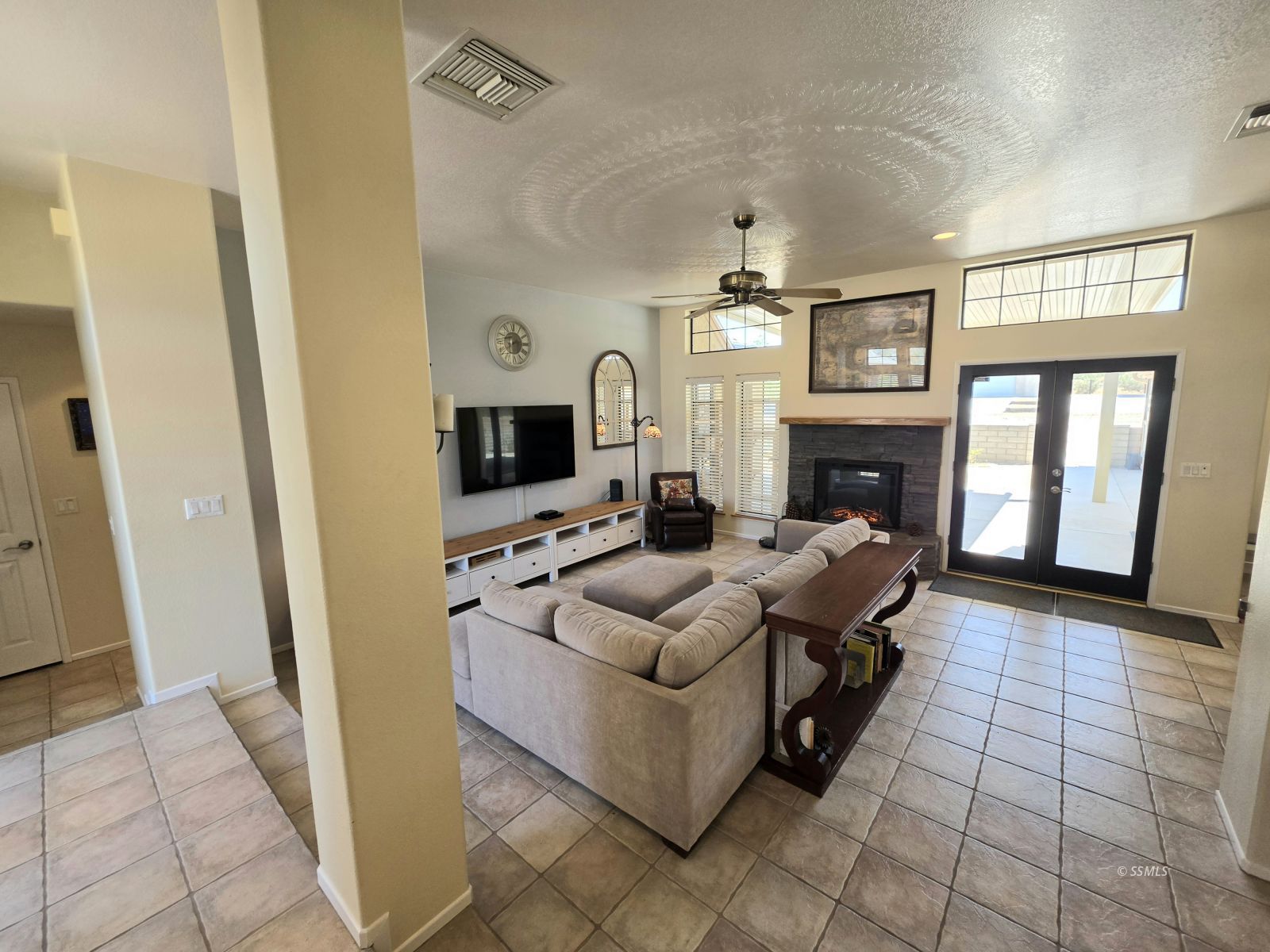 309 E Diamond Peak AVE — Photo 5