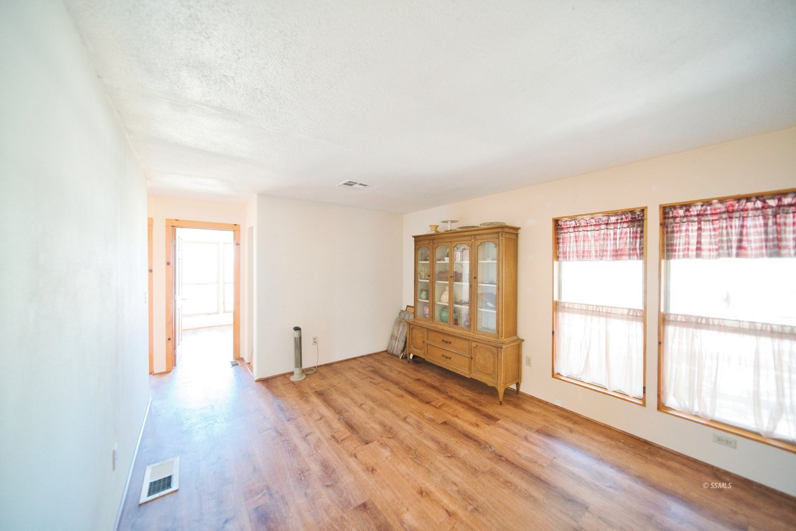 1111 Lamb ST — Photo 5