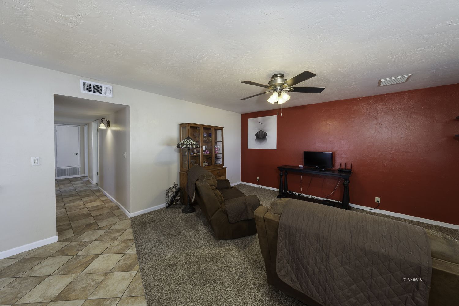 1105 W Willow AVE — Photo 5