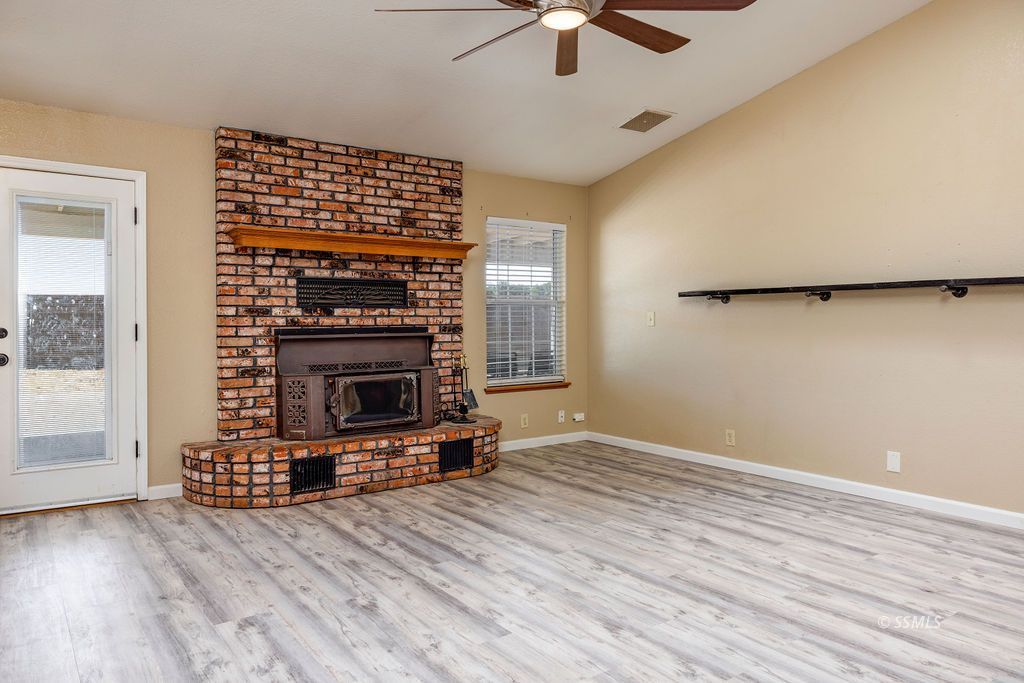 1221 Alysa CT — Photo 5