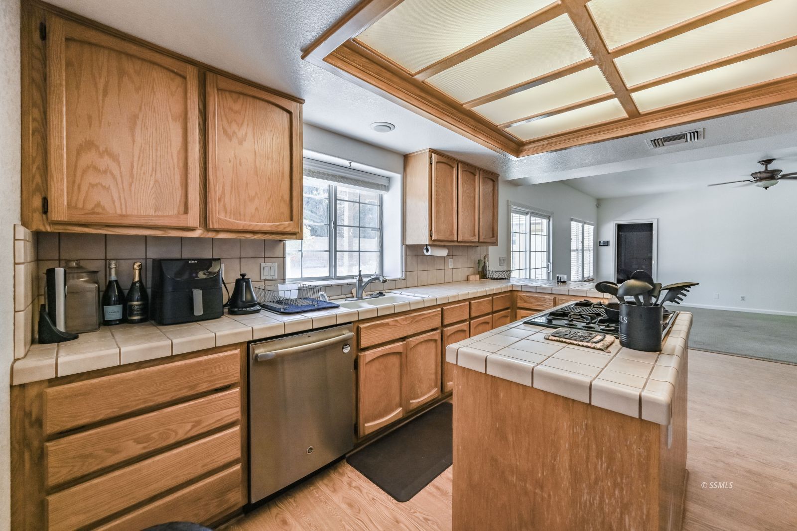 913 W Margaret AVE — Photo 5