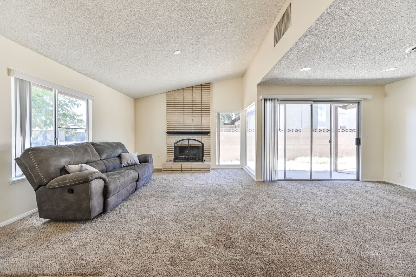 1123 Randall ST — Photo 5