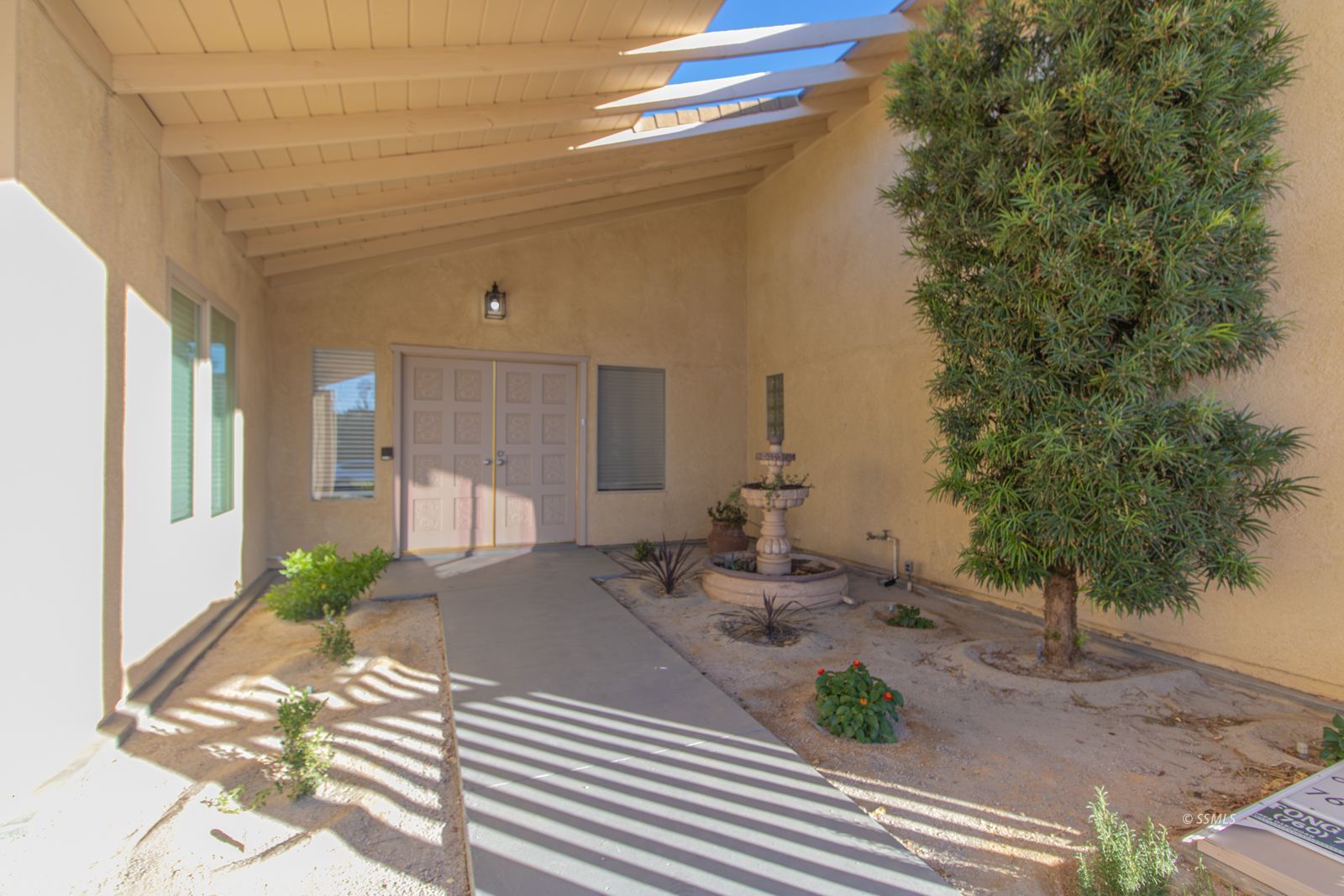 1018 N Sierra View ST — Photo 5