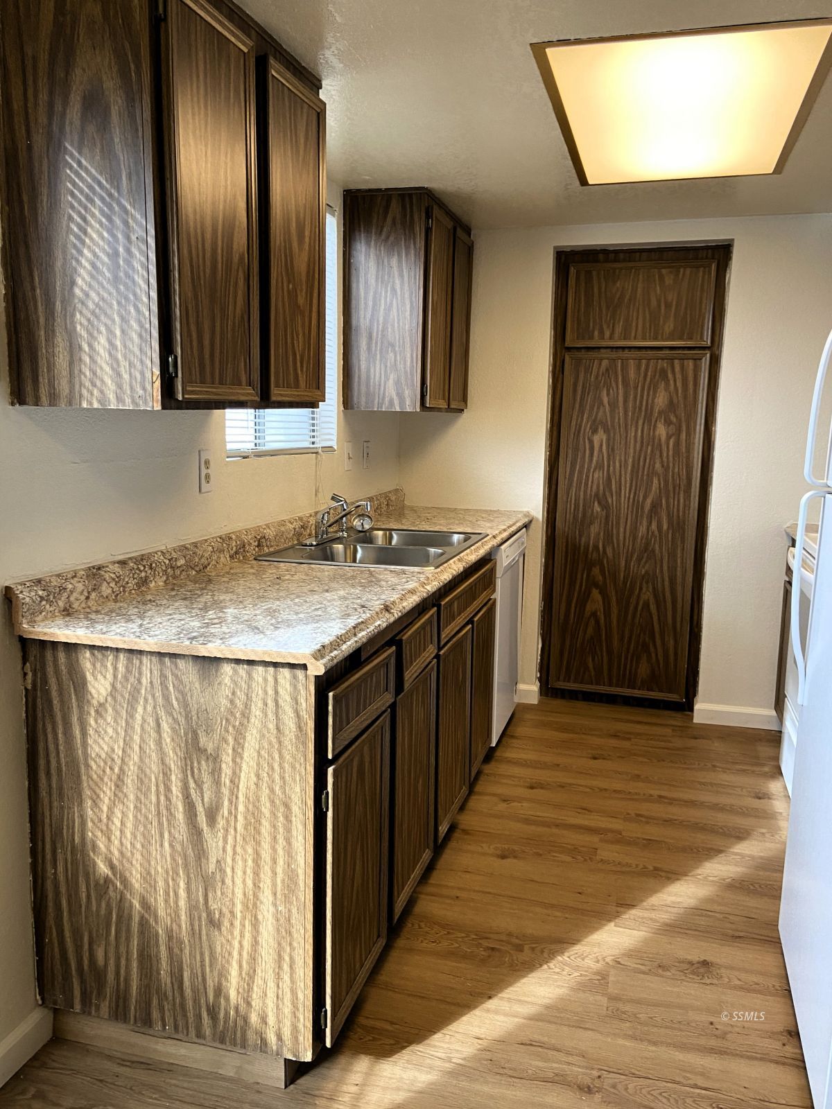 617 E Ridgecrest BLVD — Photo 5