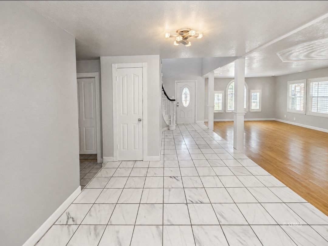 408 Laurkris CT — Photo 5