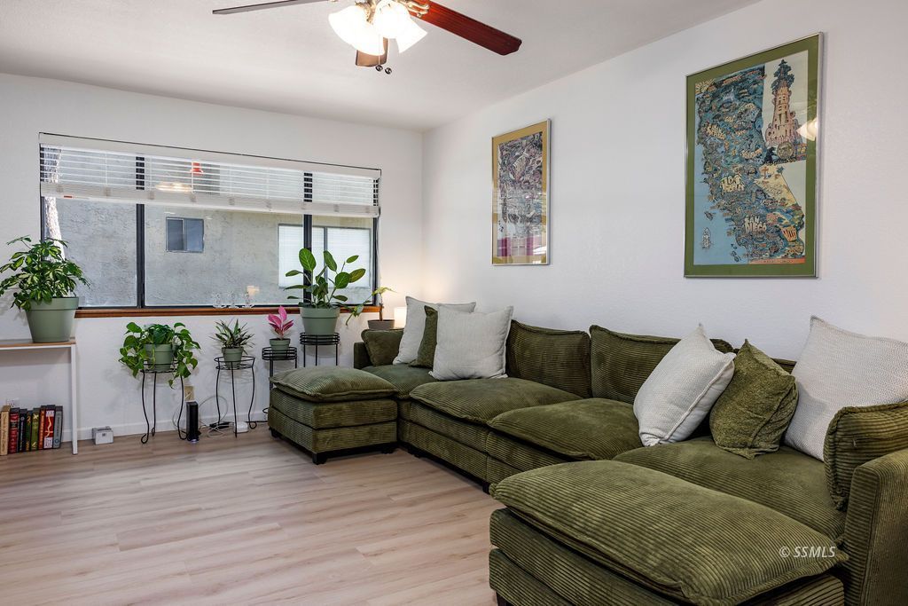 177 E Upjohn AVE — Photo 5