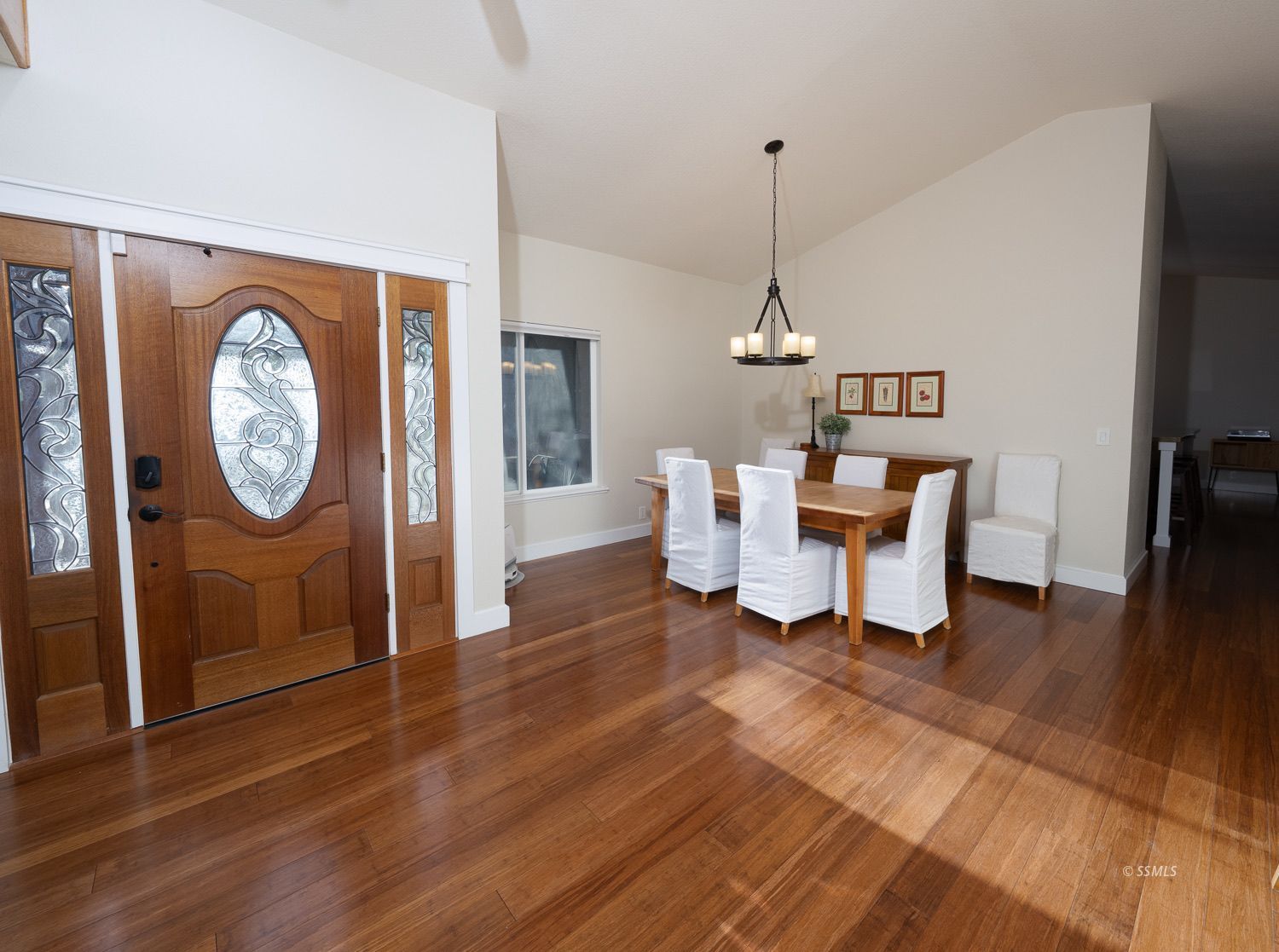 1064 Carolyn ST — Photo 5